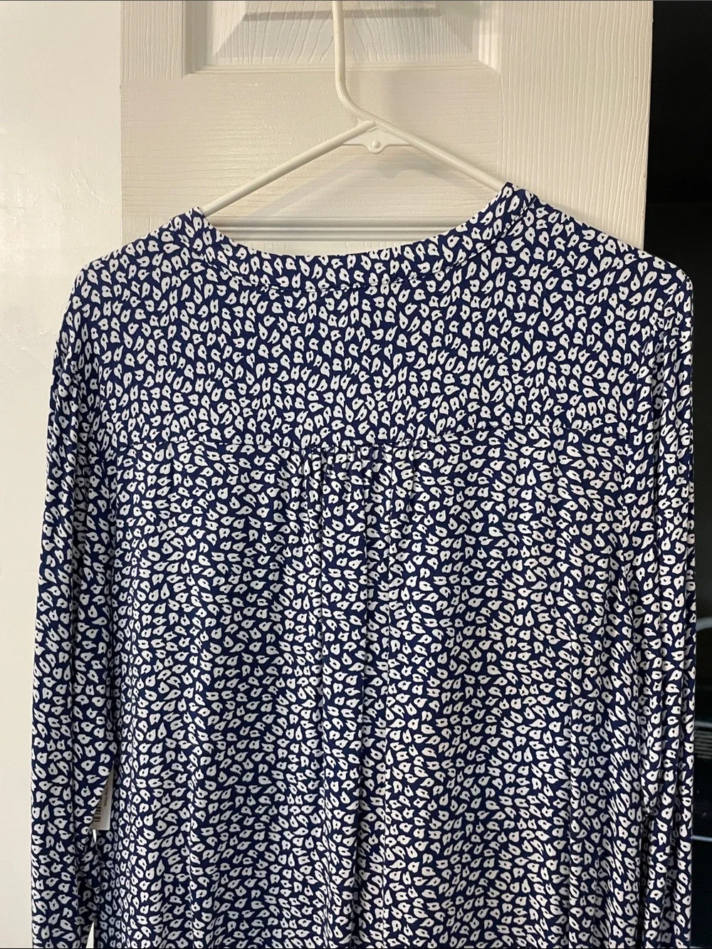Amazon Essentials Navy/White Petals Blouse L - Picture 5 of 11